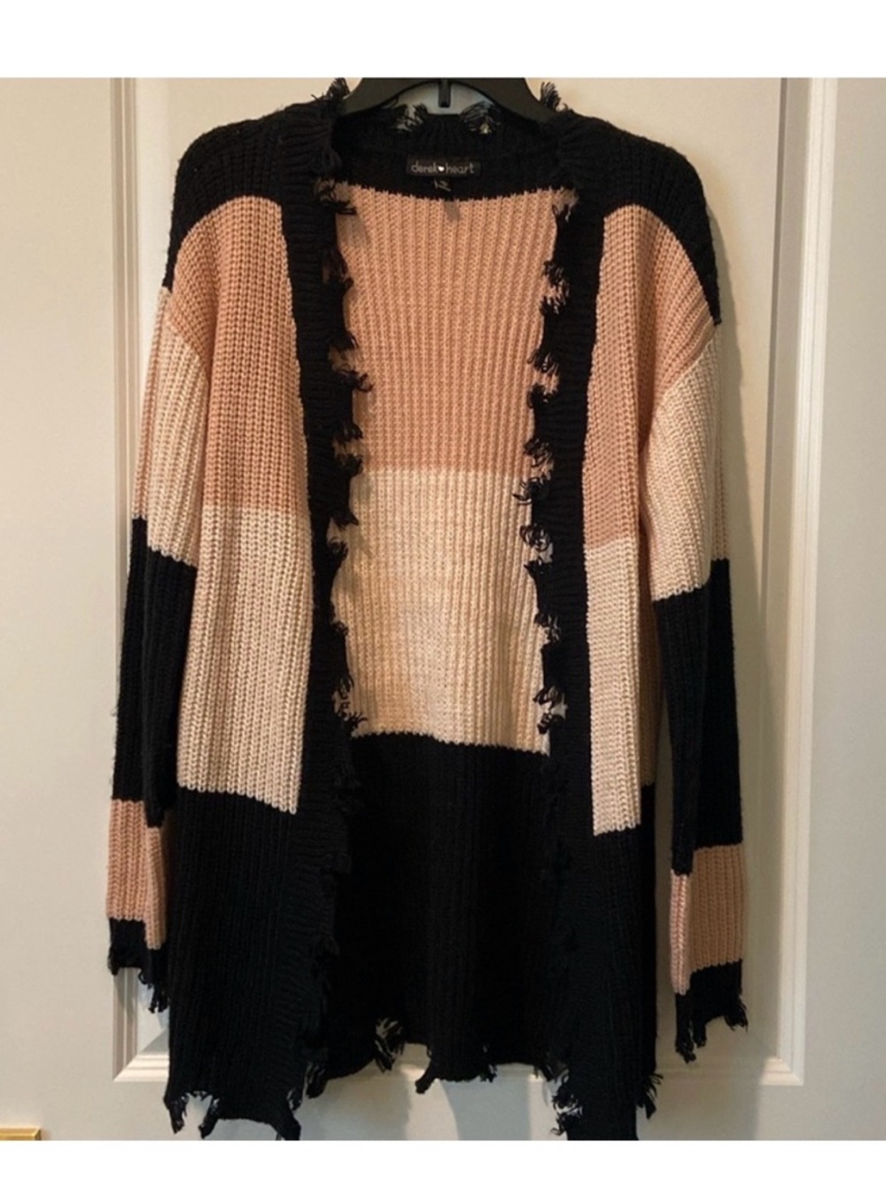 DEREK HEART • Fringe Frayed Edge Detail Black and Beige Colorblock Open Cardigan - Picture 2 of 7